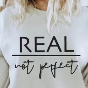 CUTE WOMEN crewneck